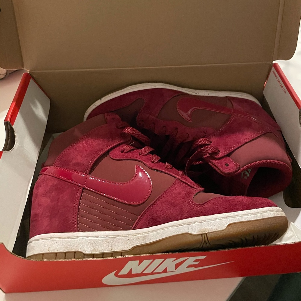 Nike Dunk Sky Hi Essential Sneakers